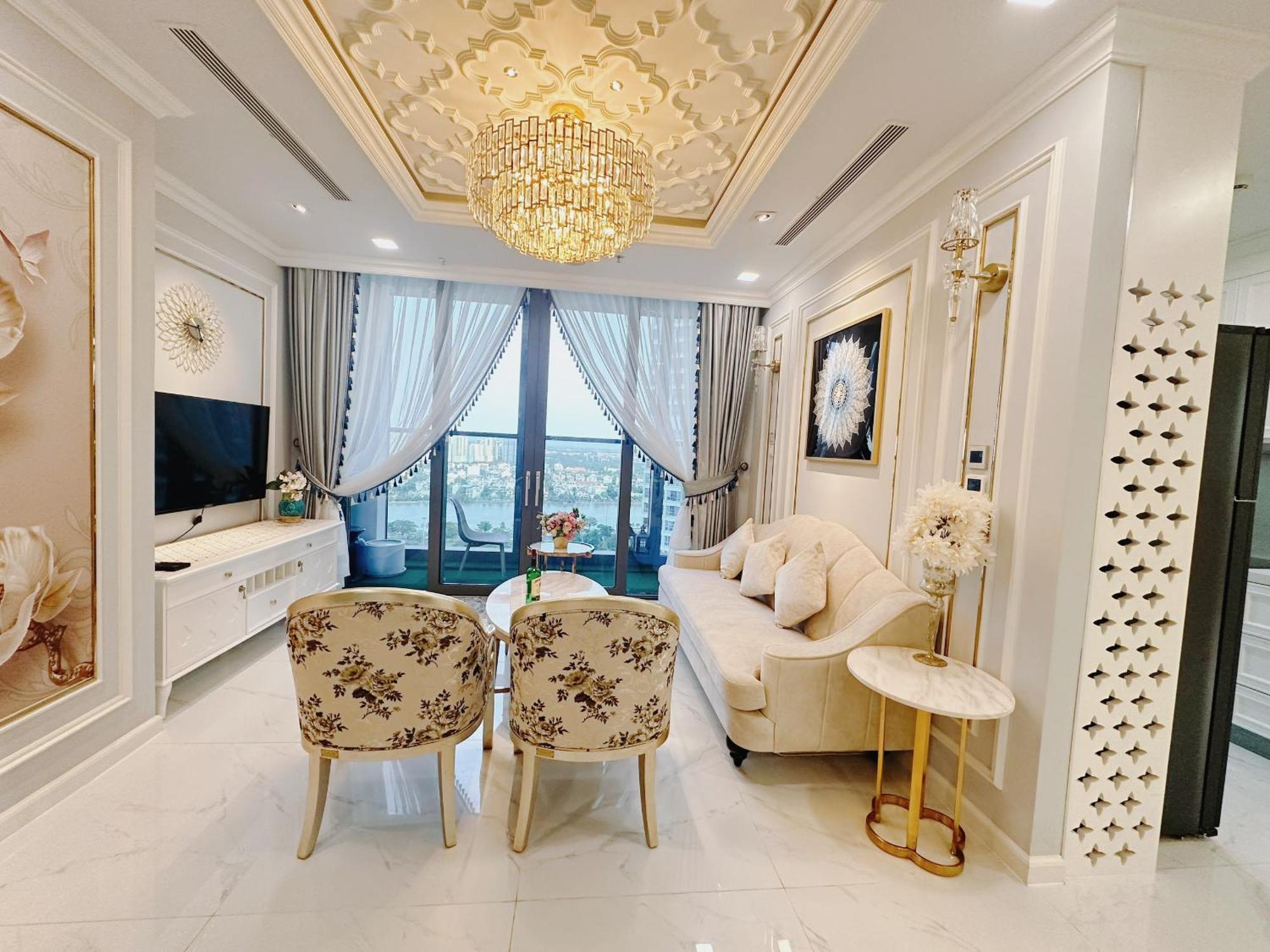 Landmark 81 Luxury & The Vinhomes Central Park - The Buildings Surrounding Landmark 81 Apartment Ho Chi Minh City