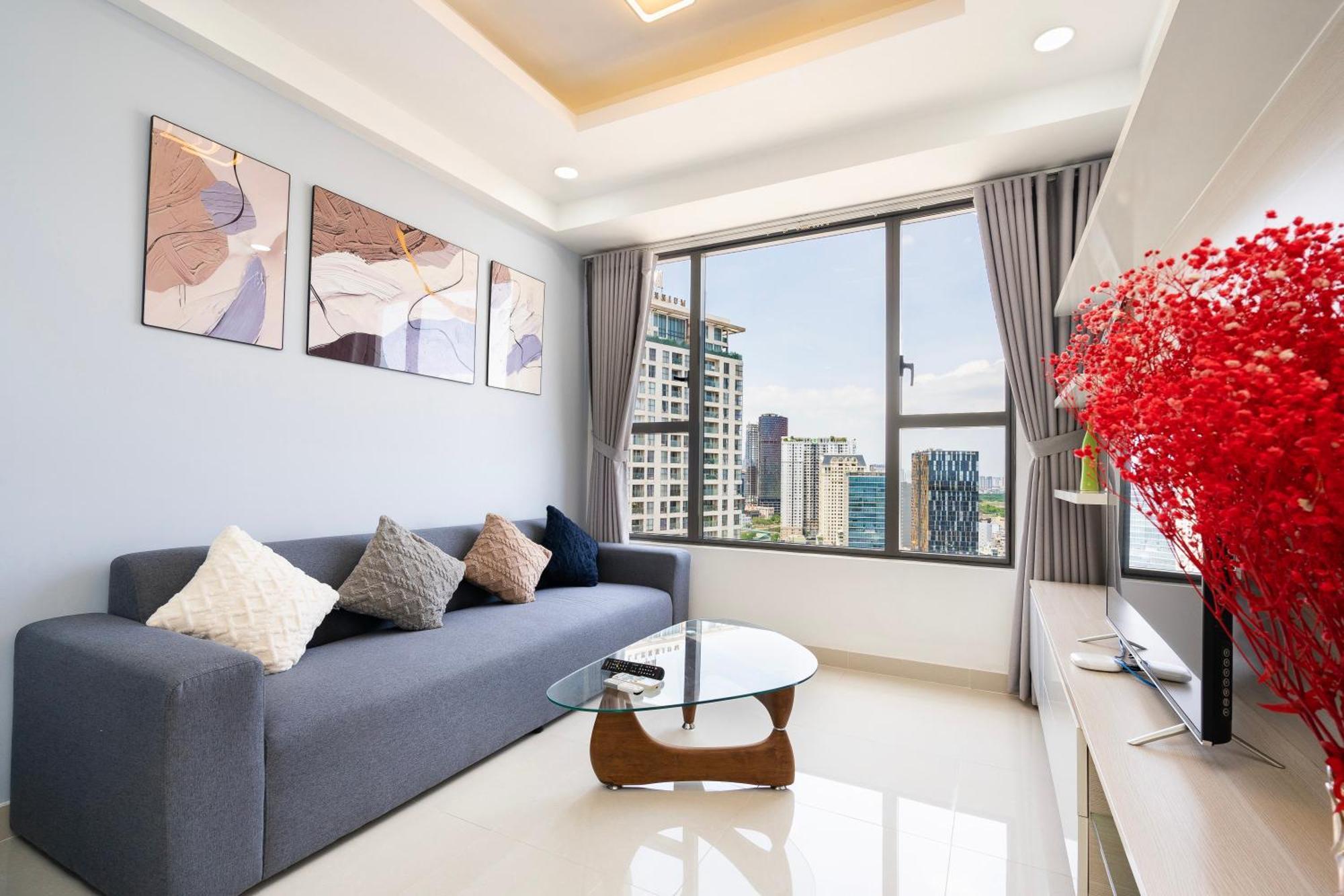 Apartment Lyn's Home-river Gate- Pool- Gym-pick Up Ho Chi Minh City