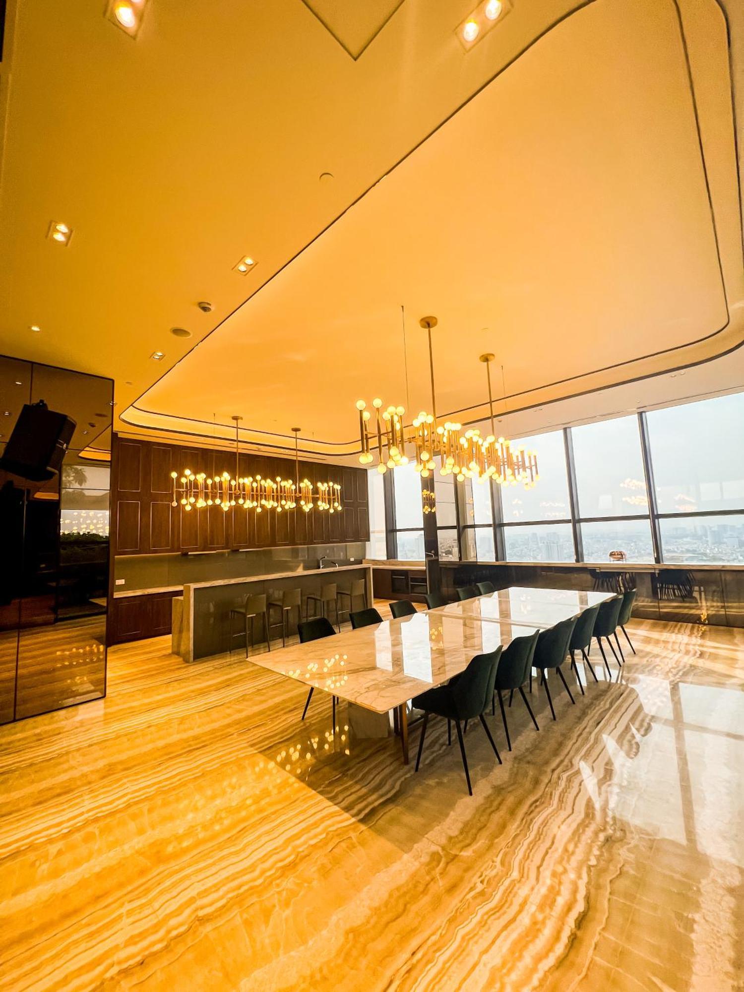 Apartment Marq Luxury 25 Gym Center, Infinity Pool