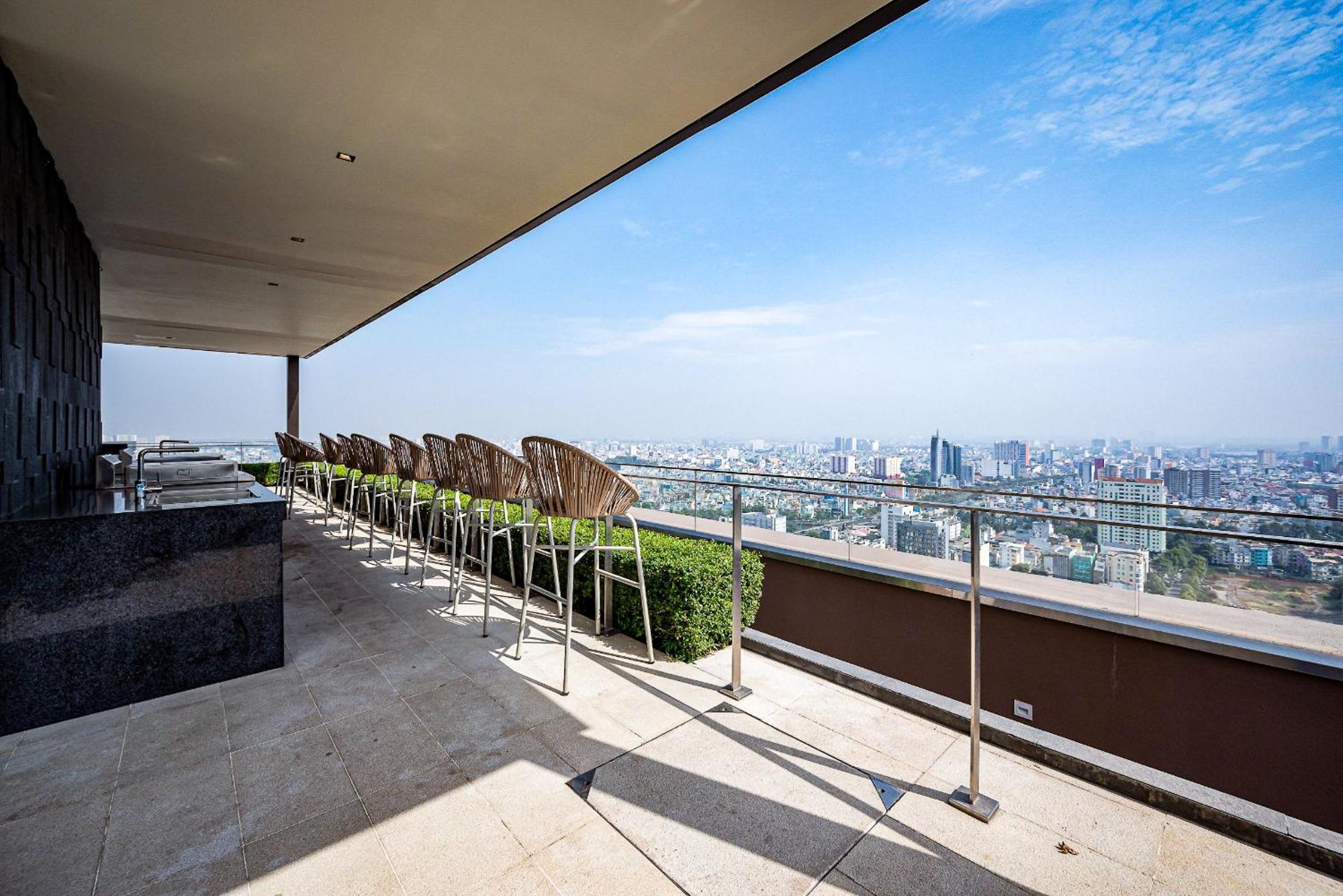 Marq Luxury 25 Gym Center, Infinity Pool Apartment *