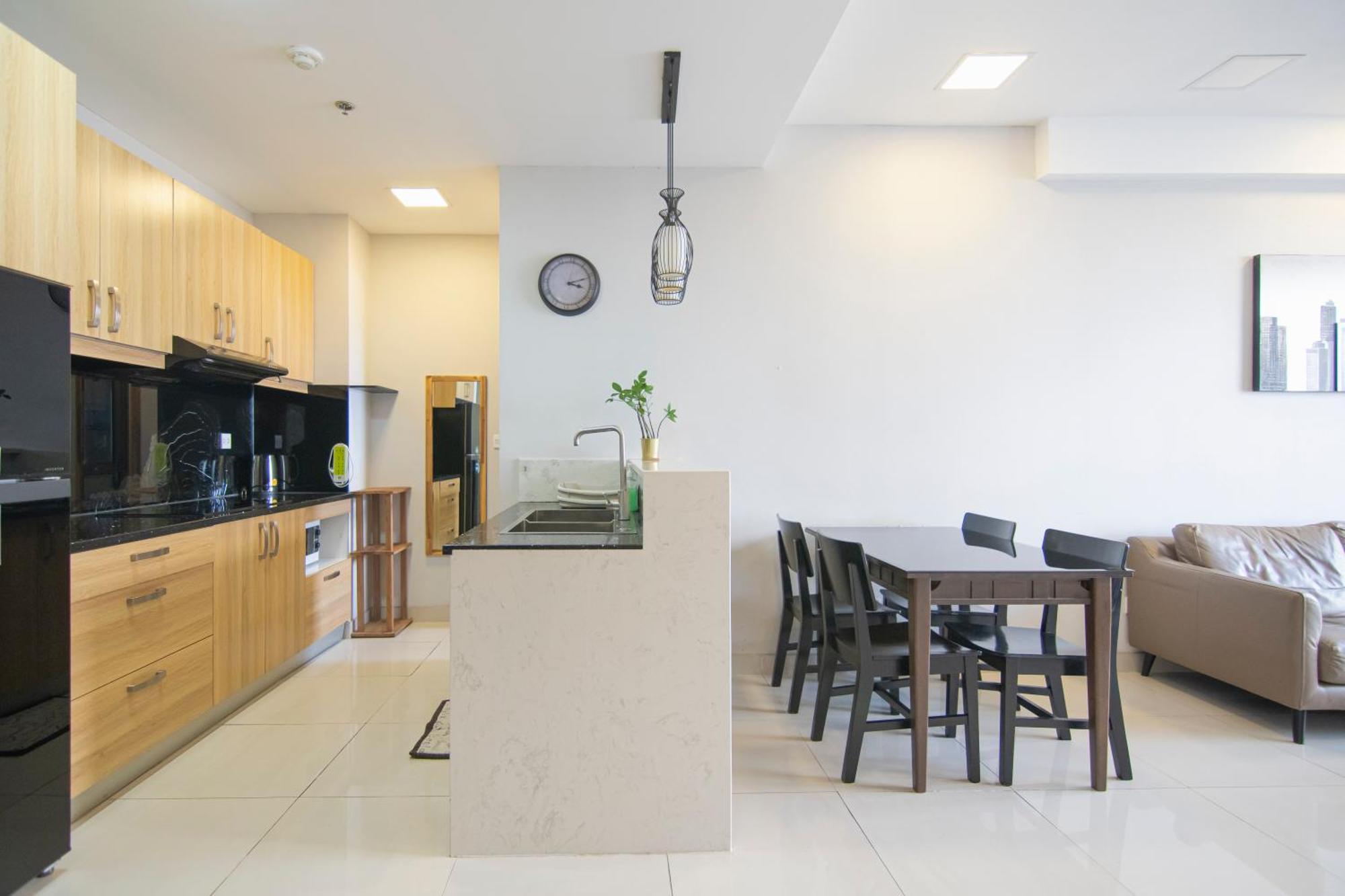 Lyn's Home-river Gate- Pool- Gym-pick Up Apartment