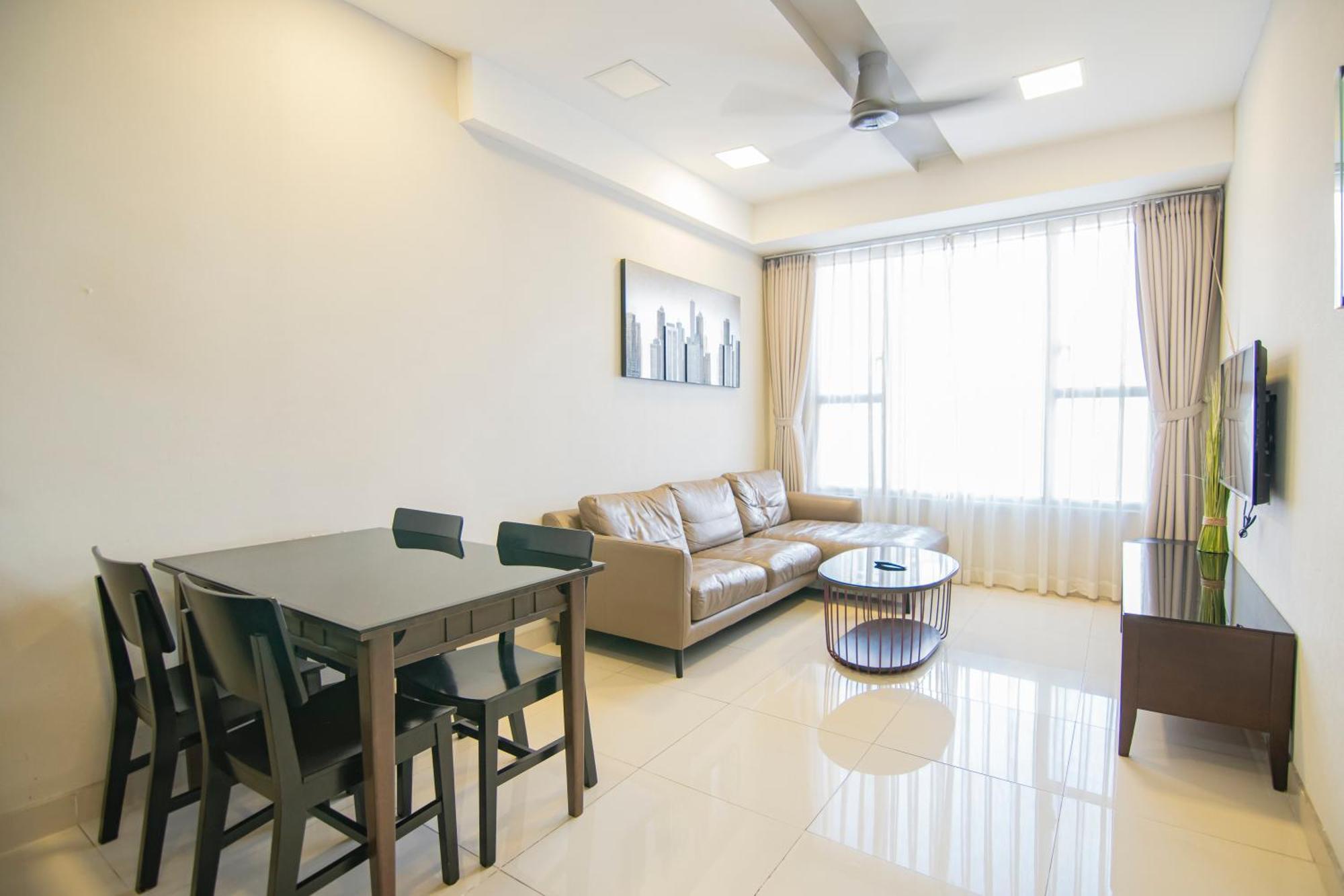 Lyn's Home-river Gate- Pool- Gym-pick Up