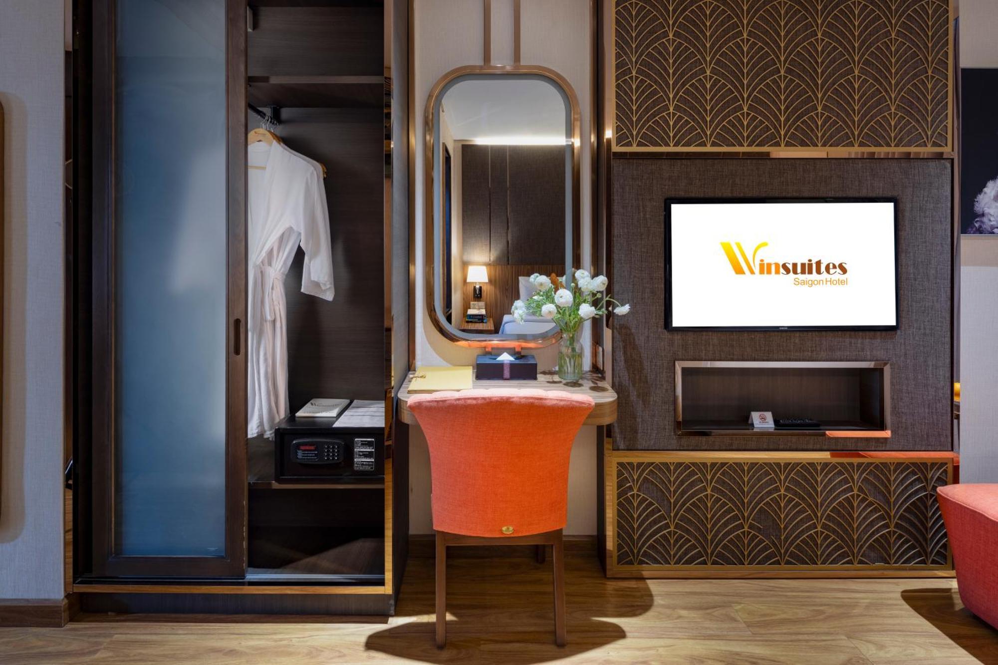 Winsuites Saigon 4*