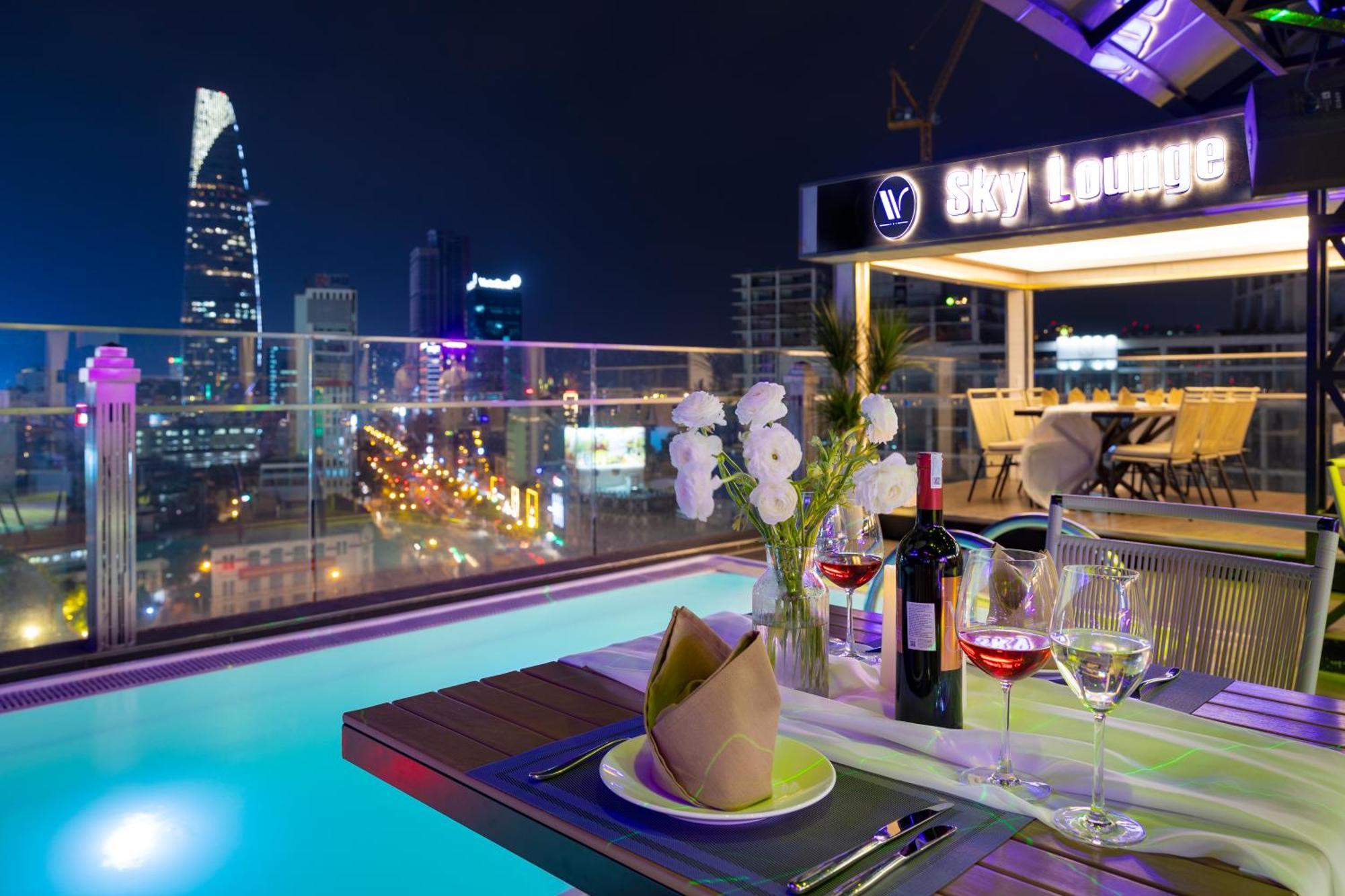Winsuites Saigon Hotel