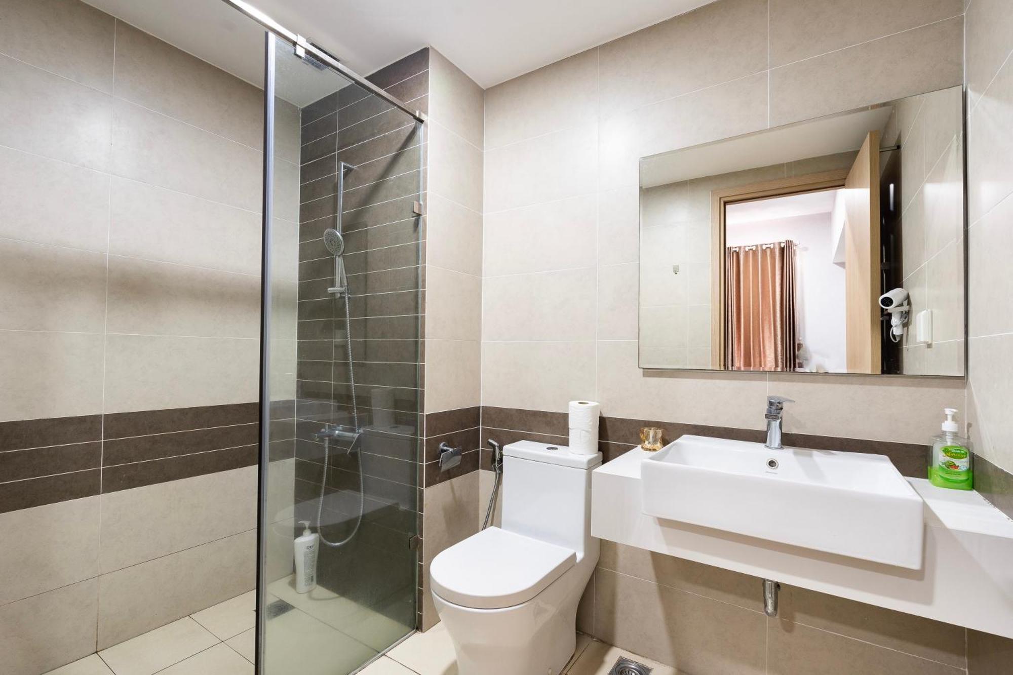 Double E Saigon In Rivergate Building Căn hộ TP. Hồ Chí Minh