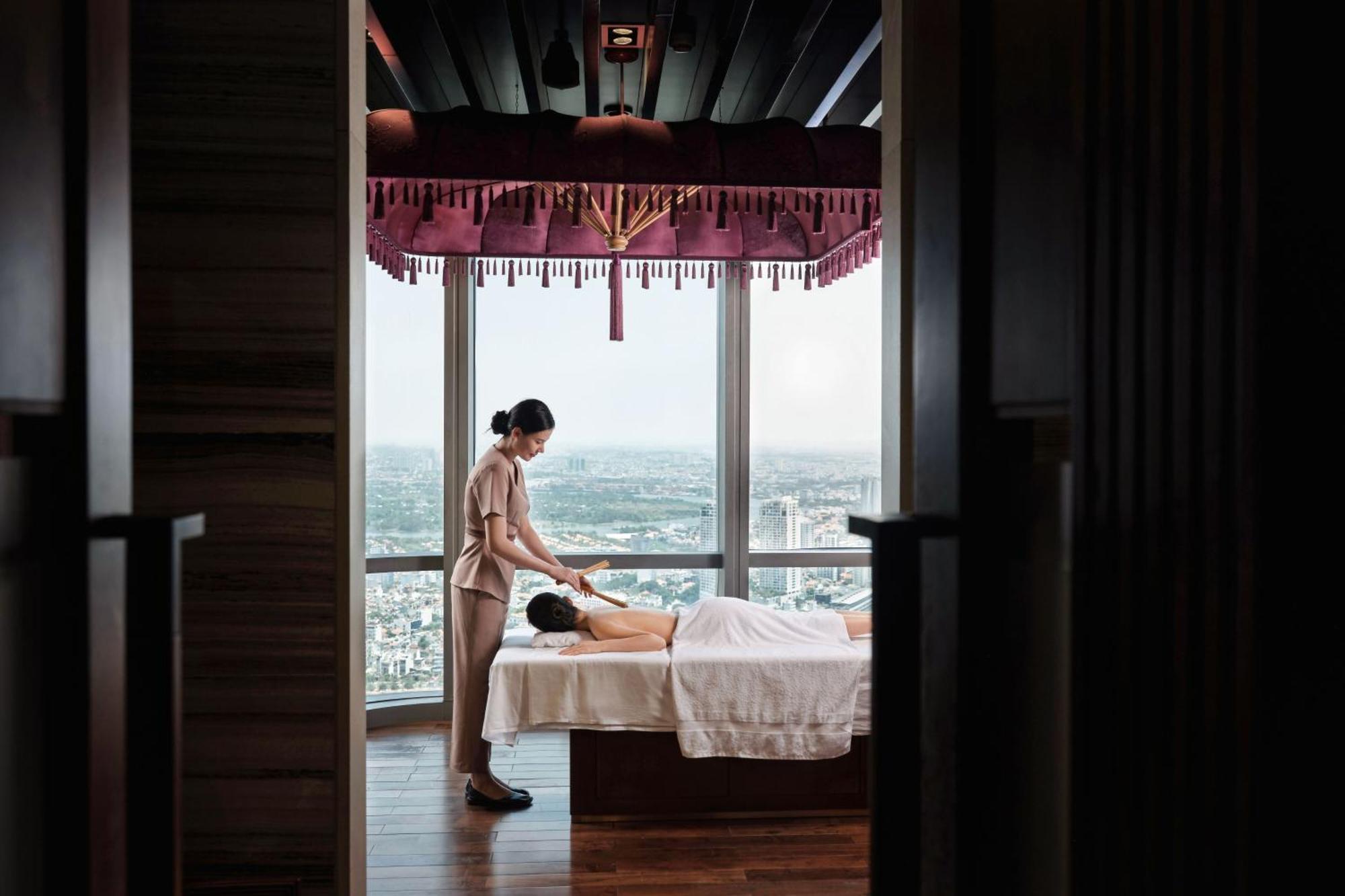 Vinpearl Landmark 81, Autograph Collection 5*