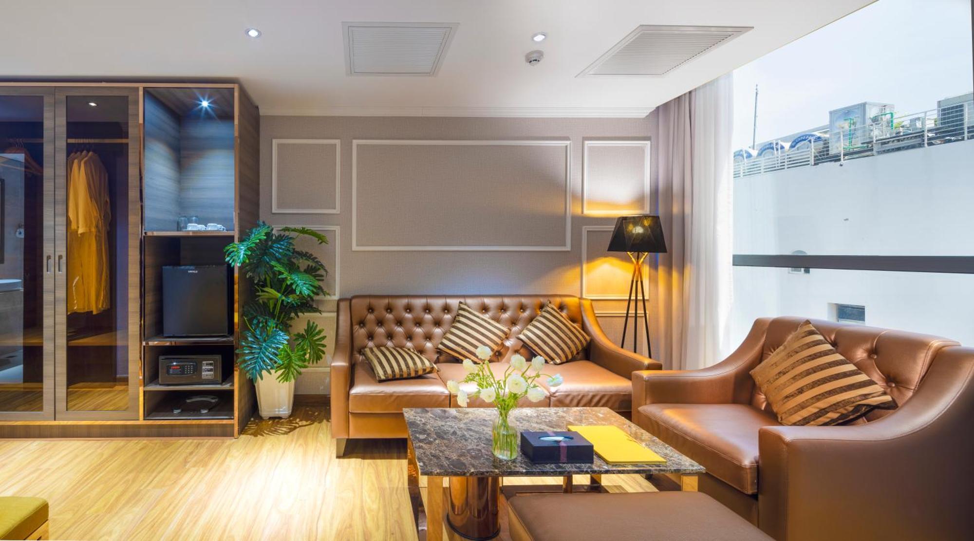 Winsuites Saigon Hotel 4*