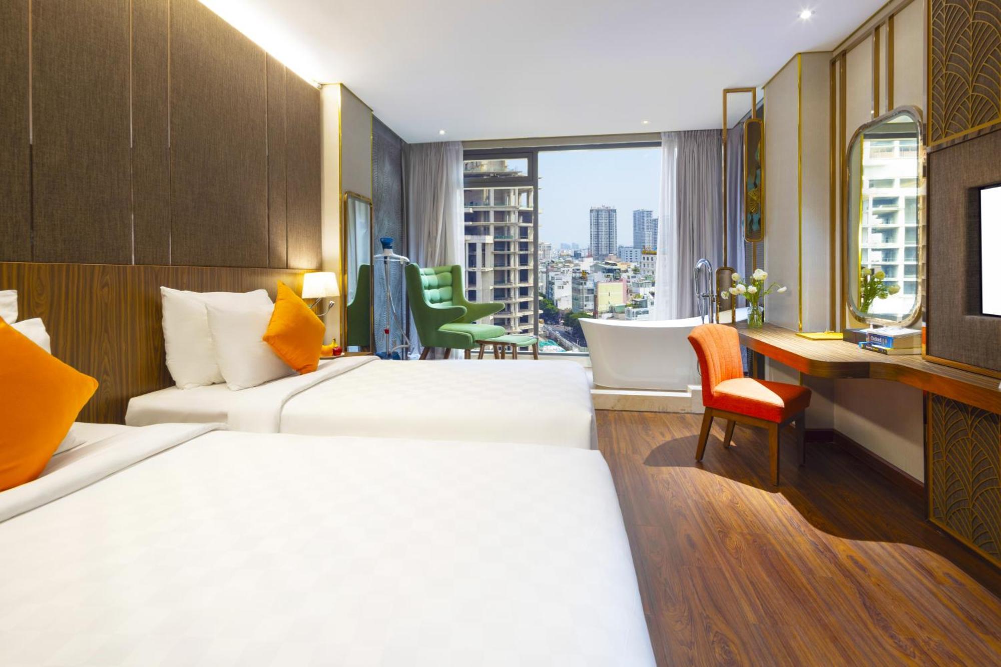 Winsuites Saigon 4*