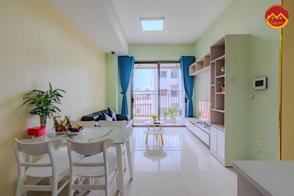 2br Near Tan Son Nhat Airport - Luxury Ho Chi Minh City
