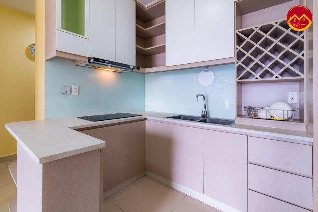 Apartment 2br Near Tan Son Nhat Airport - Luxury *