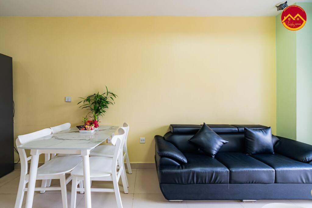 Apartment 2br Near Tan Son Nhat Airport - Luxury Ho Chi Minh City