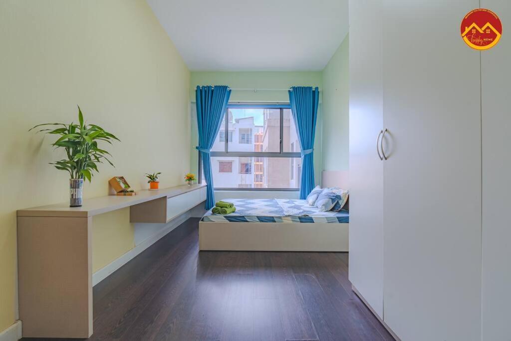 2br Near Tan Son Nhat Airport - Luxury
