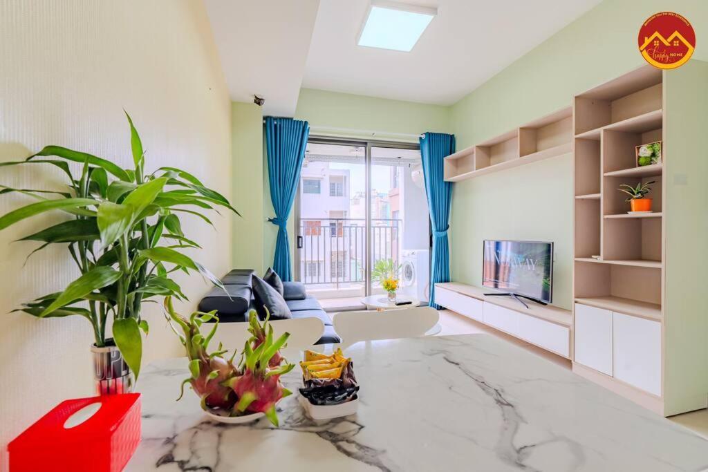 Apartment 2br Near Tan Son Nhat Airport - Luxury *