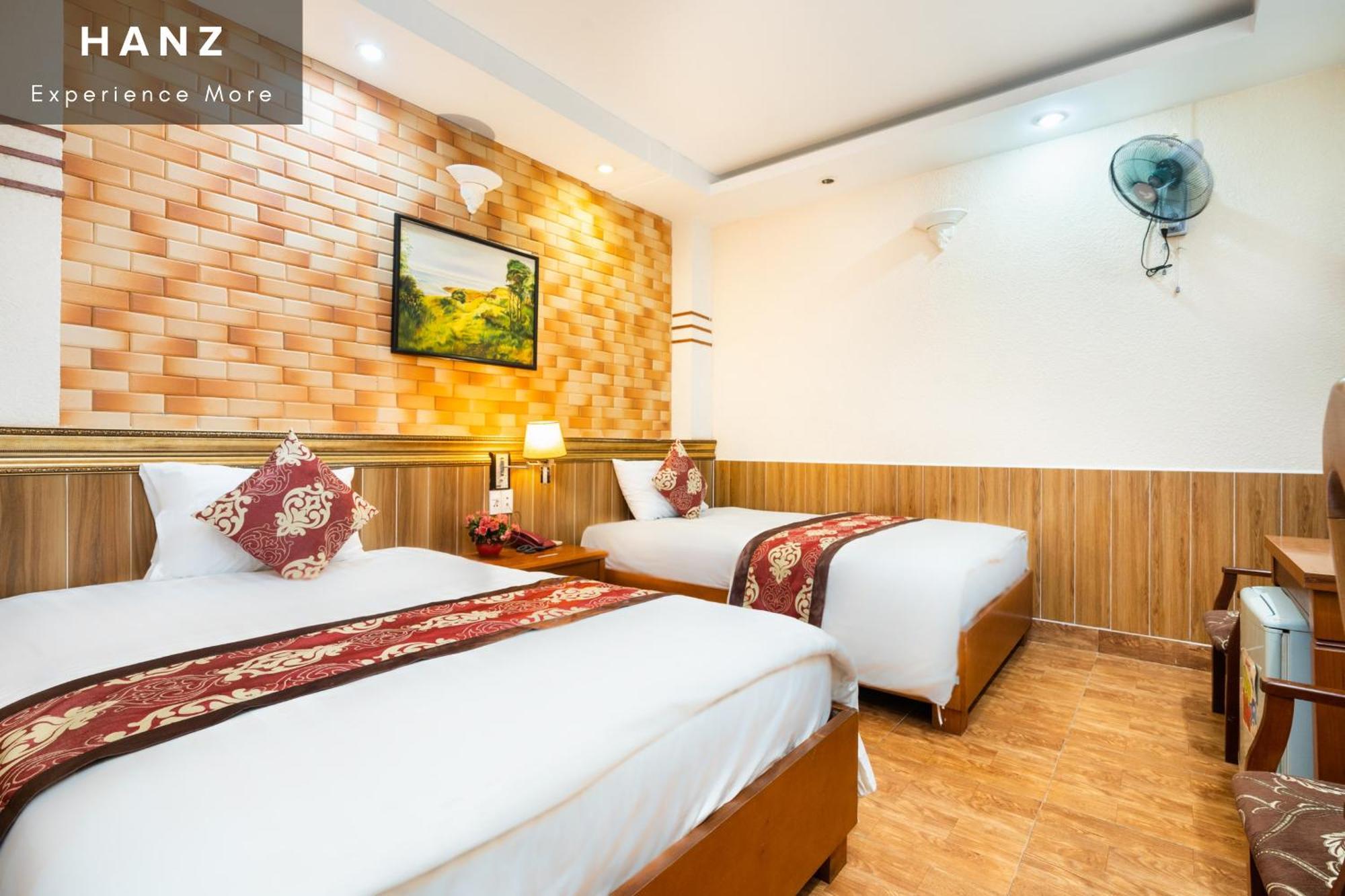 Hanz Queen Airport Saigon Bandar Ho Chi Minh