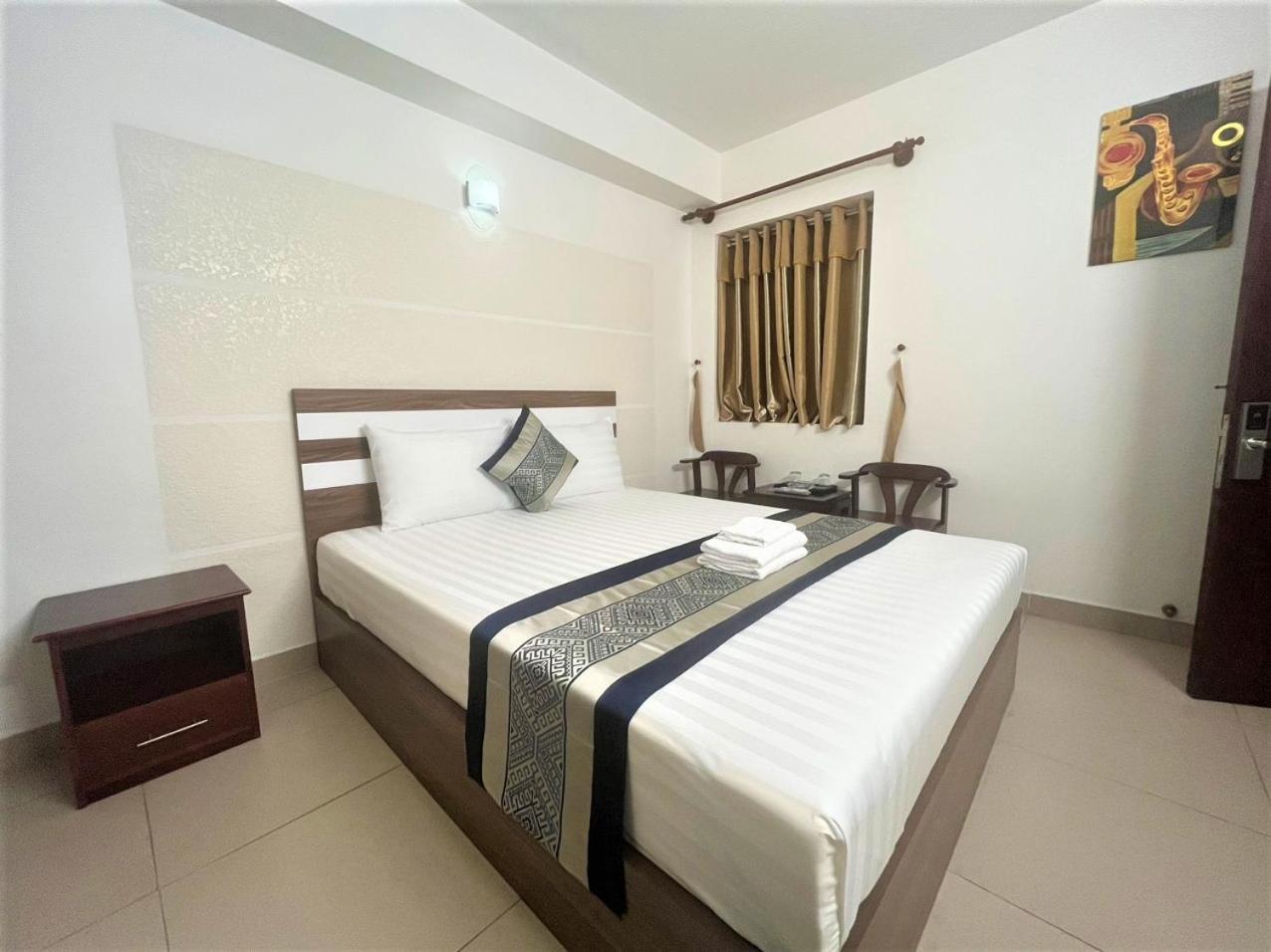 Hotel Dinh Dinh 2 Airport