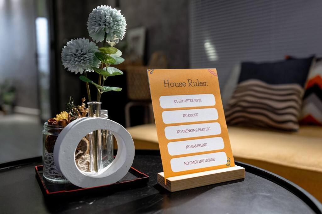 Căn hộ 2 Bedroom Industrial In Central Saigon *