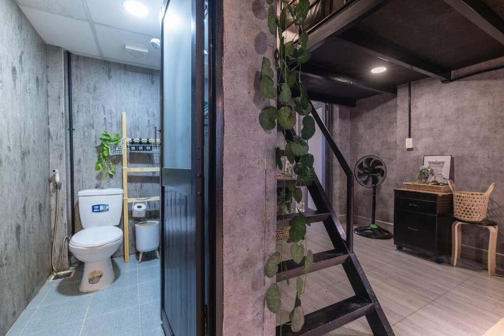 2 Bedroom Industrial In Central Saigon Căn hộ TP. Hồ Chí Minh