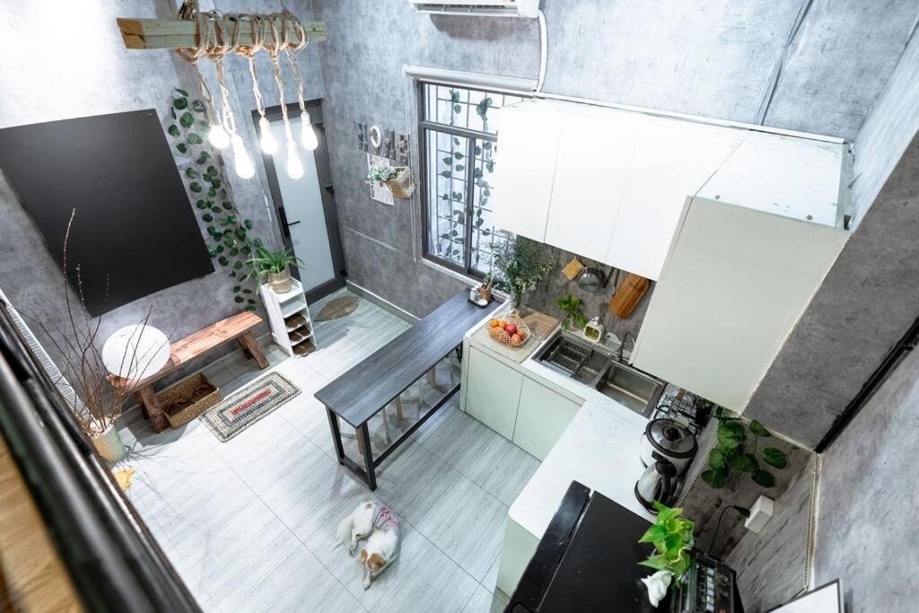 2 Bedroom Industrial In Central Saigon Căn hộ TP. Hồ Chí Minh