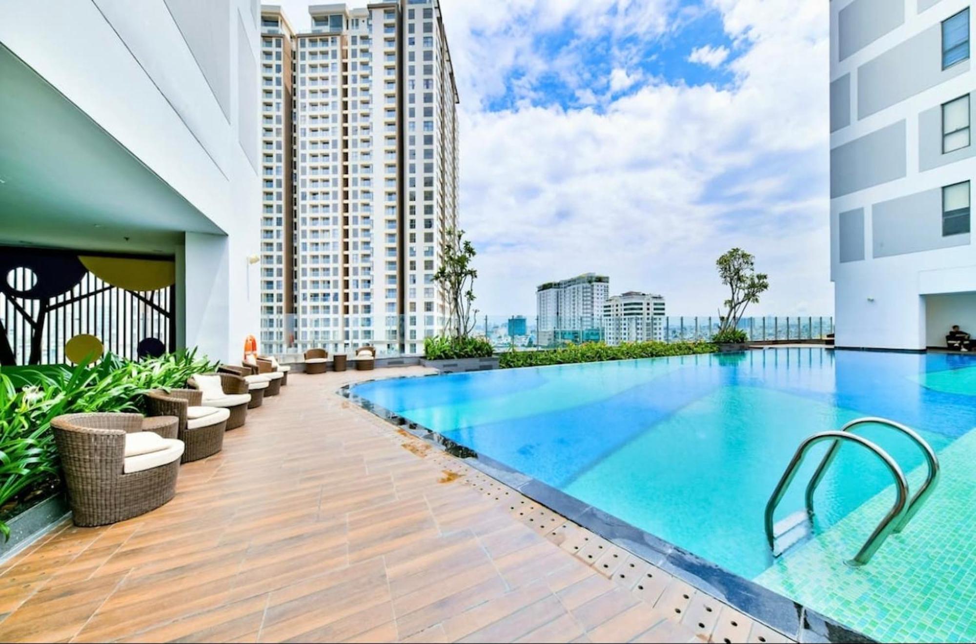 Genius River Gate Free Pool Apartment *