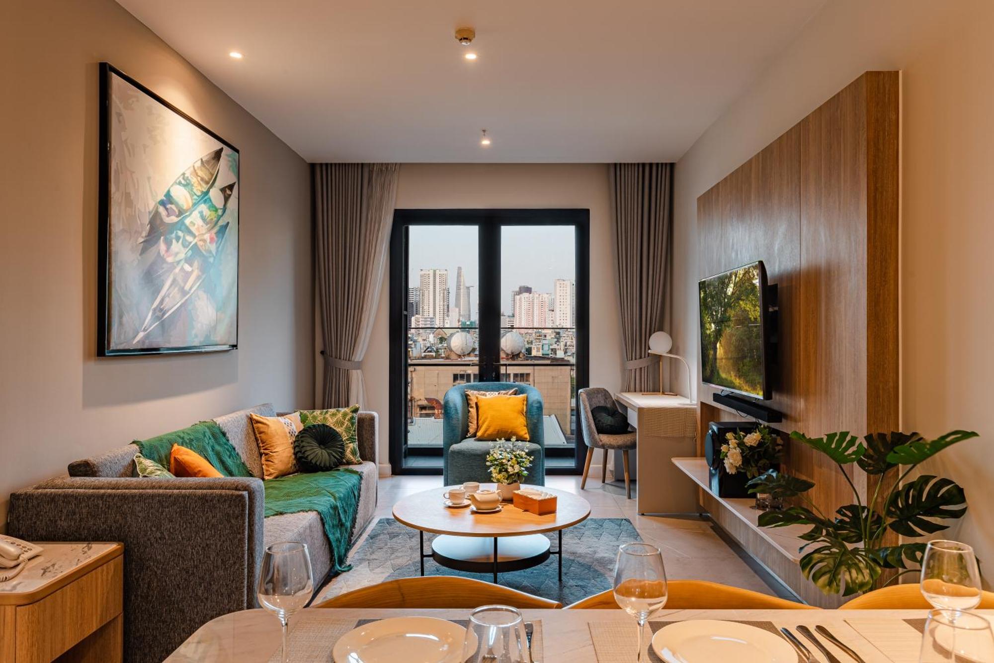 Apartment Luxury 2 Or 3br In Dist 1 N Pool, Gym, Airport Pickup Ho Chi Minh City
