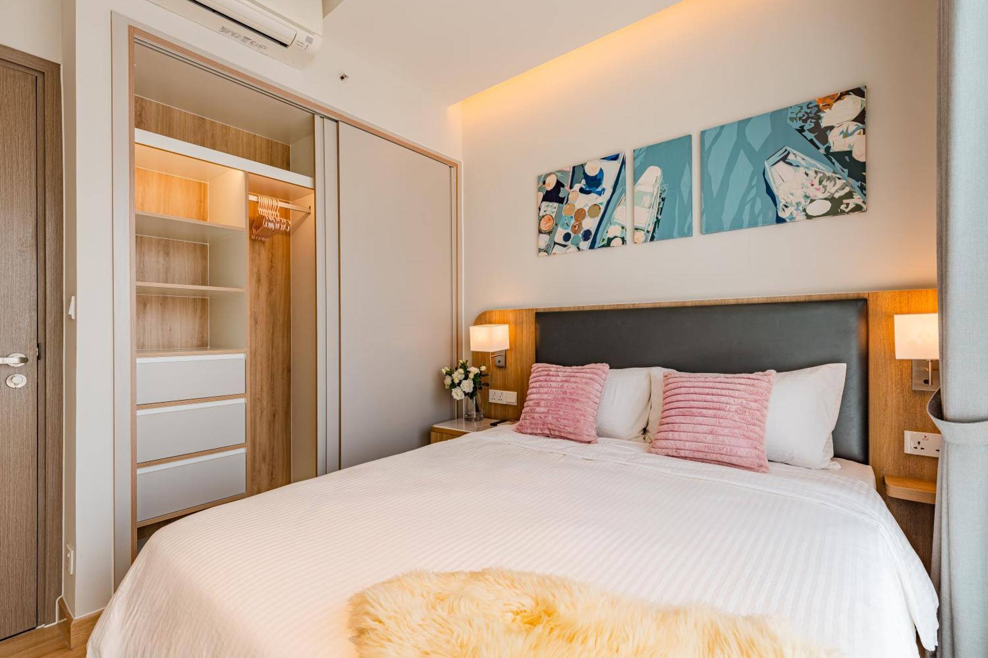 Luxury 2 Or 3br In Dist 1 N Pool, Gym, Airport Pickup