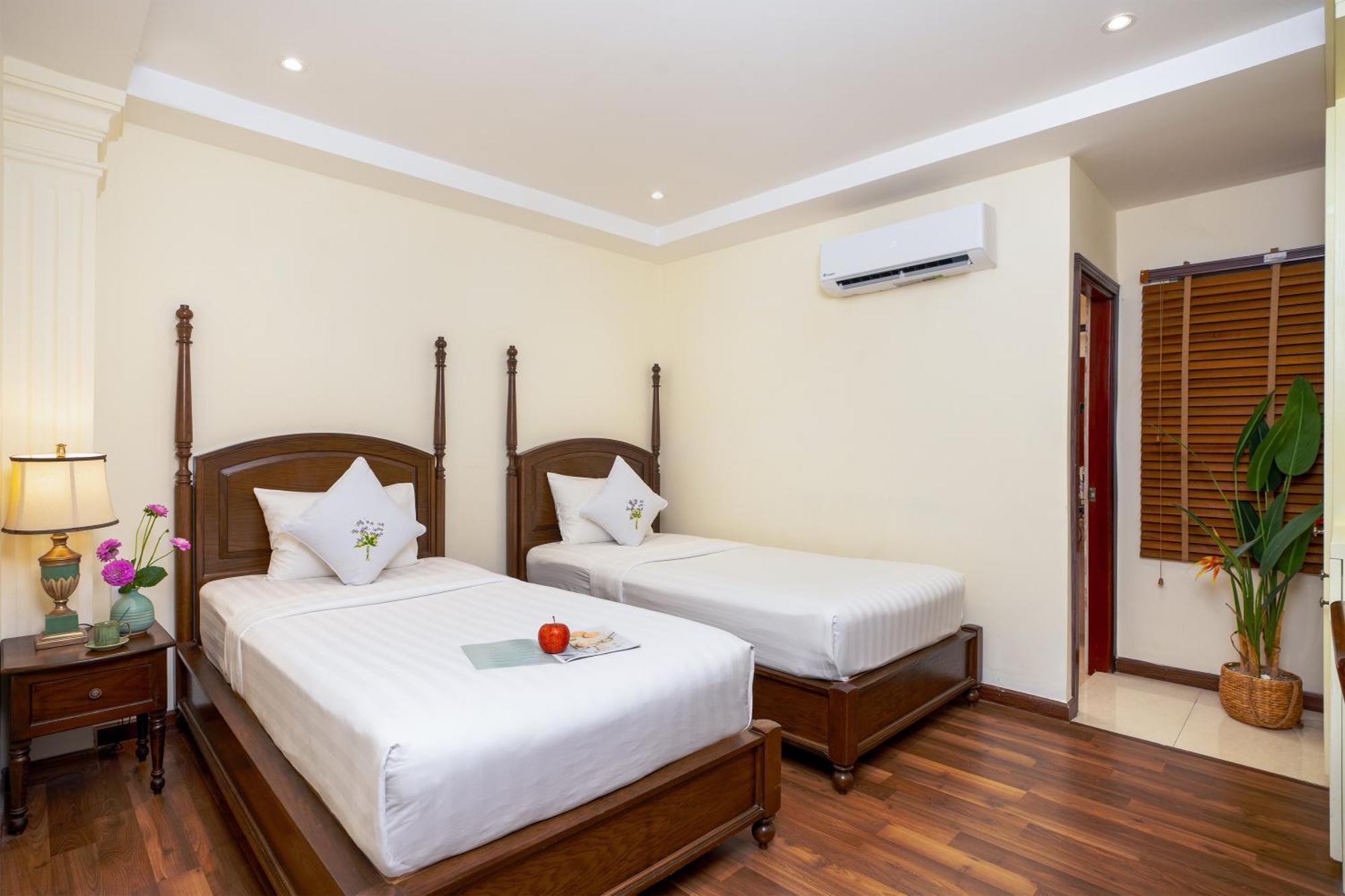 Hotel Alagon & 4*