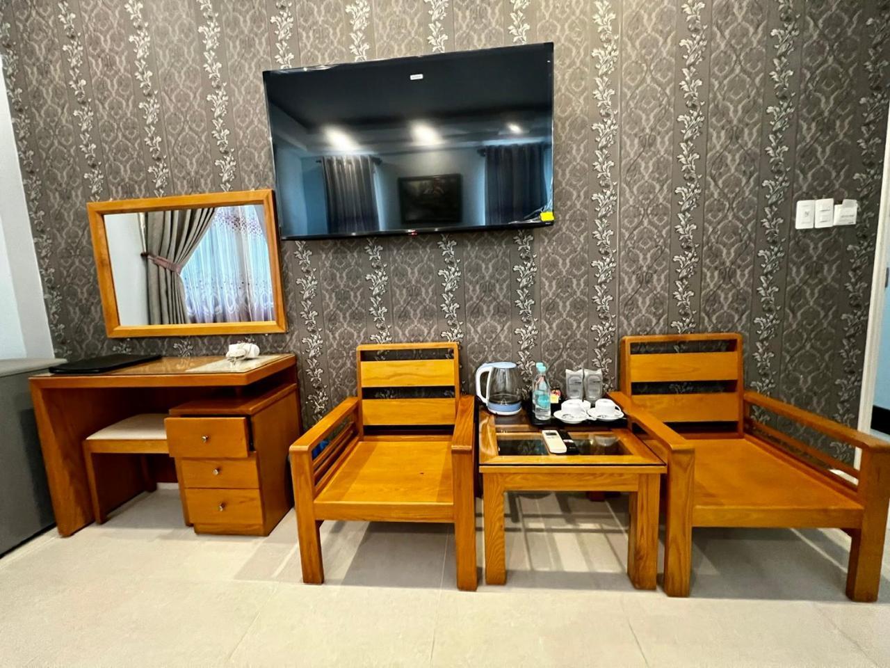 Yen Nam Nguyen Trong Tuyen 3*