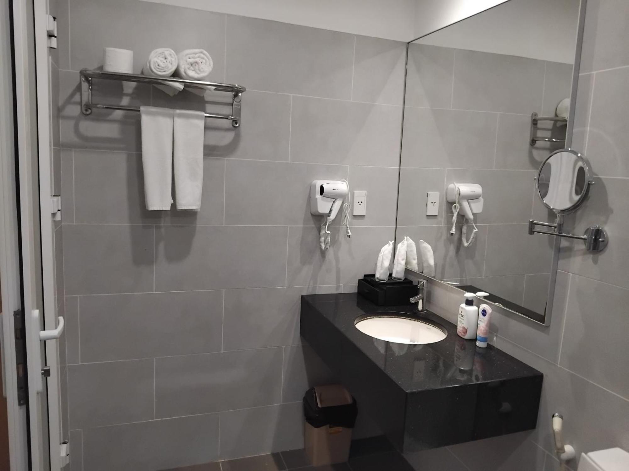 Hotel A25 - 142 Bui Thi Xuan 2*