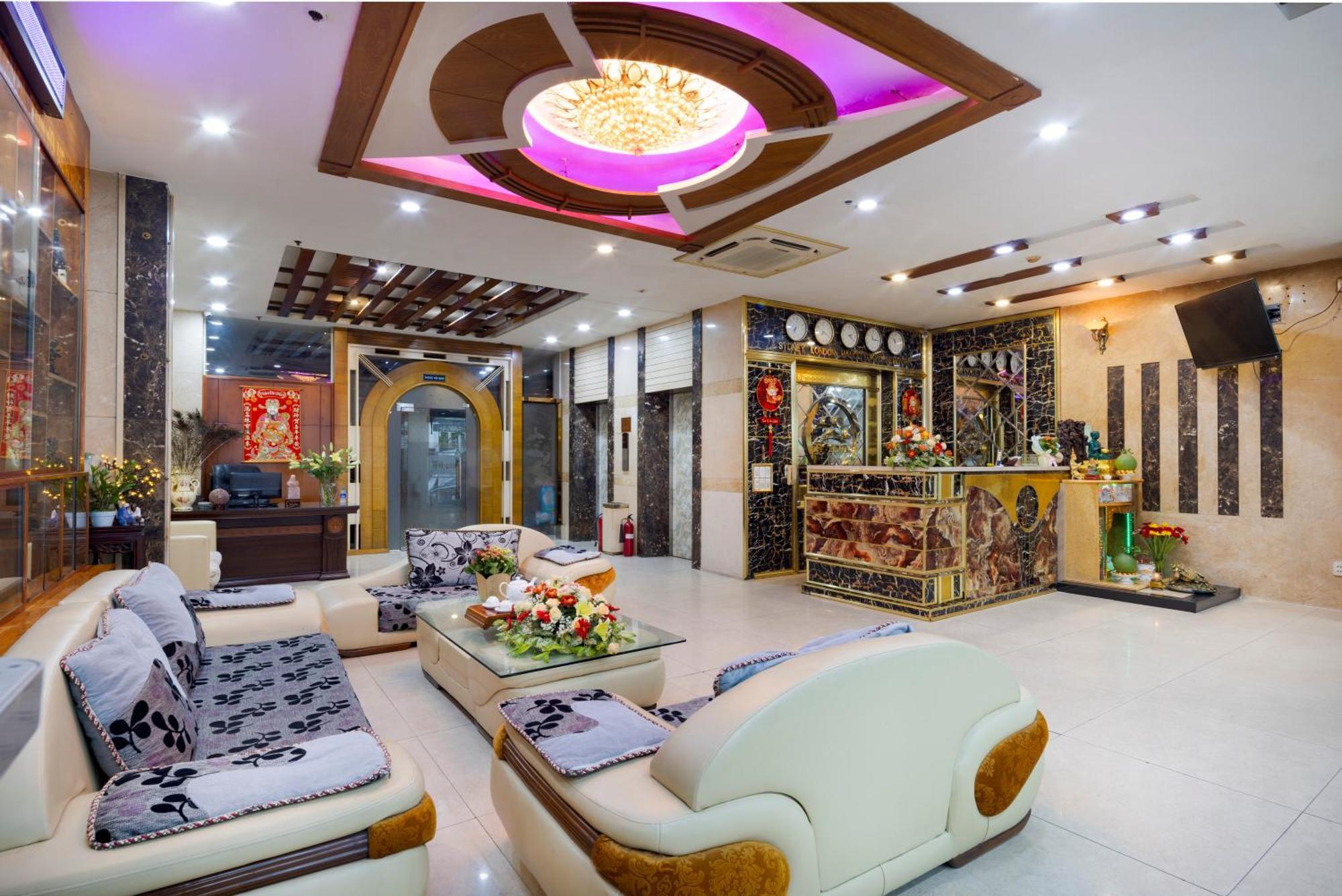 Boss Palace Hotel 3*