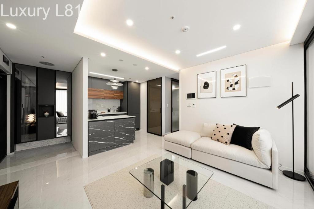 Apartment Angia Luxury Apartment Inside Landmark 81 Tower Ho Chi Minh City
