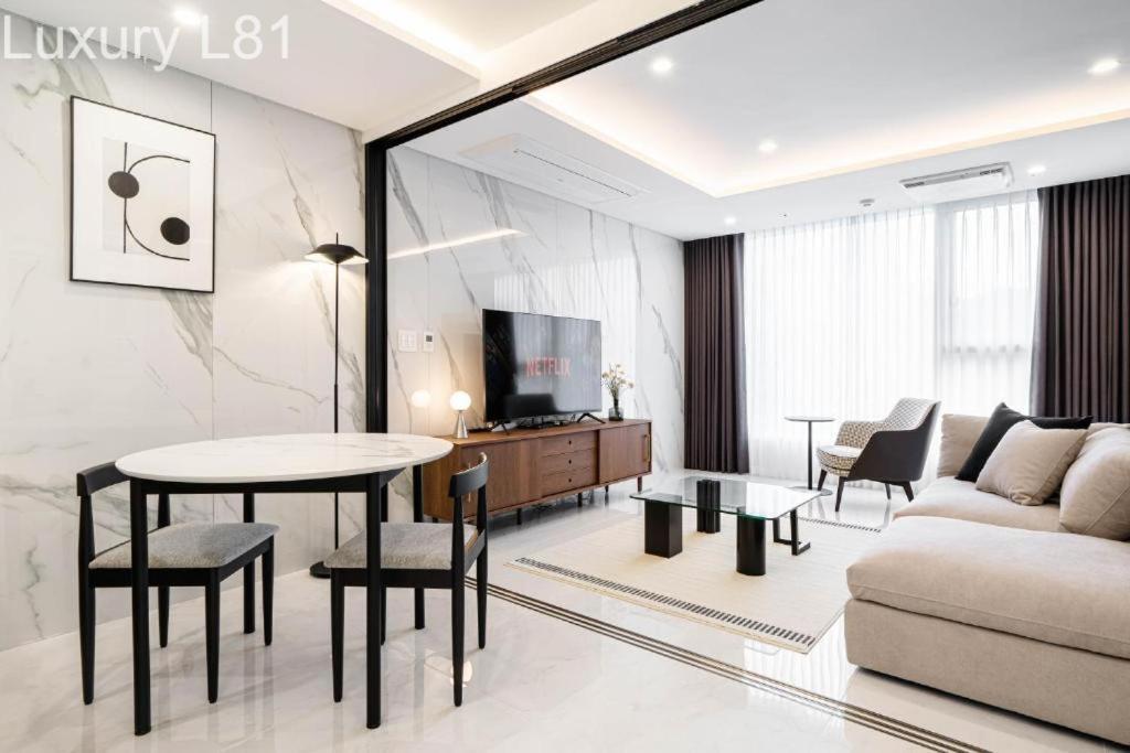Angia Luxury Apartment Inside Landmark 81 Tower Apartment *