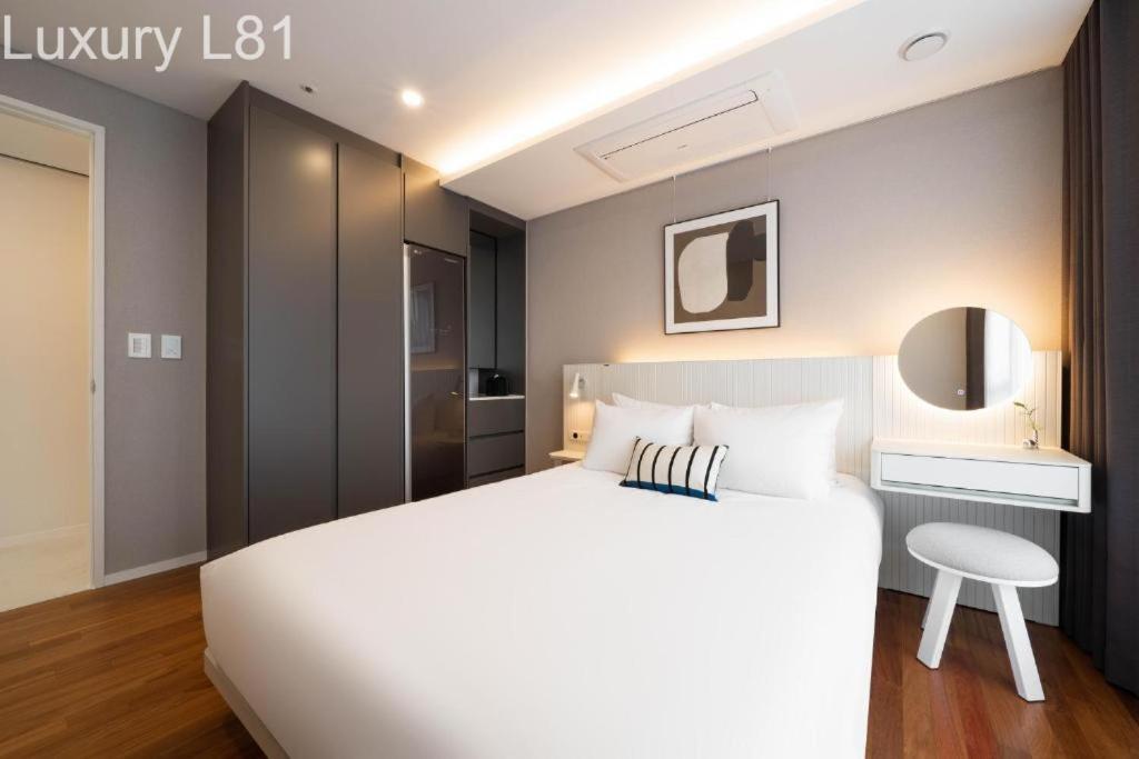 Apartment Angia Luxury Apartment Inside Landmark 81 Tower *