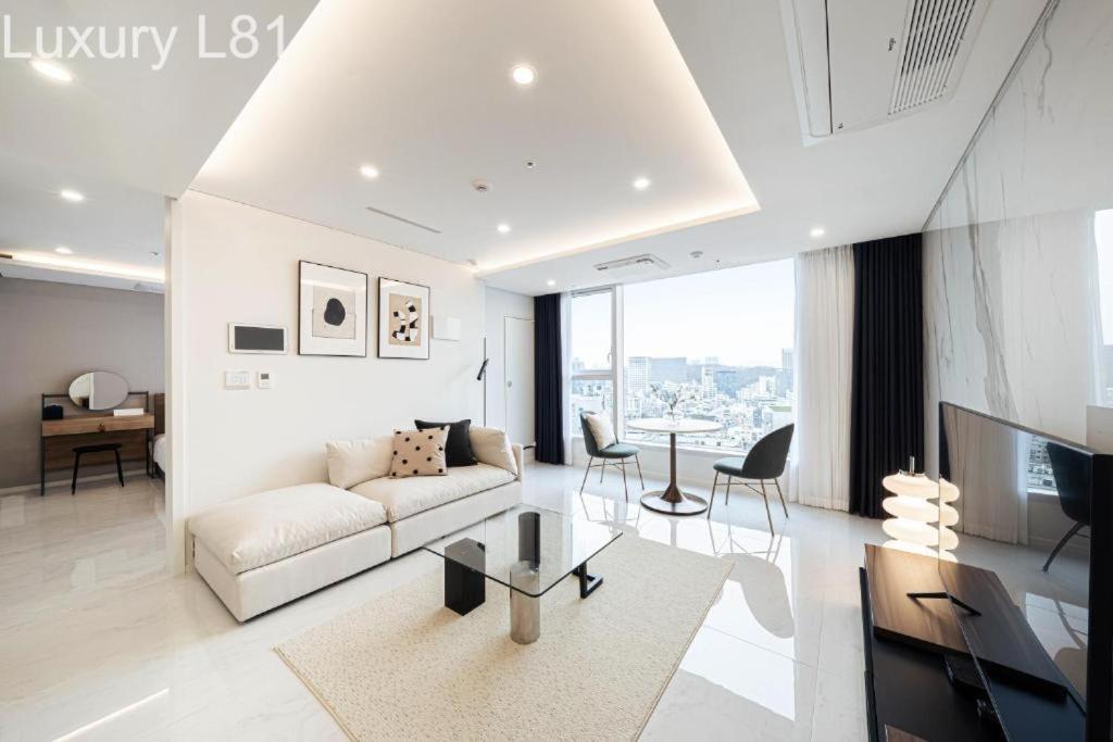 Angia Luxury Apartment Inside Landmark 81 Tower Apartment Ho Chi Minh City