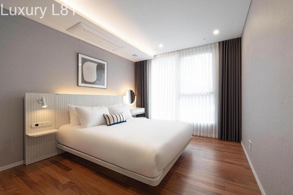 Angia Luxury Apartment Inside Landmark 81 Tower Ho Chi Minh City