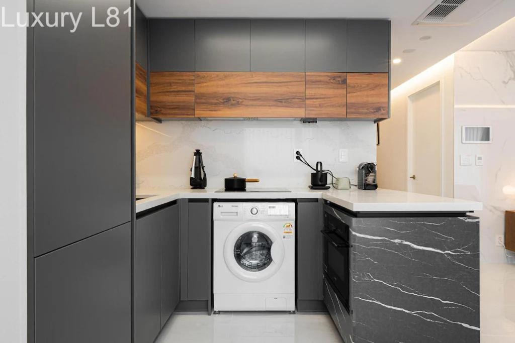 Angia Luxury Apartment Inside Landmark 81 Tower Apartment *