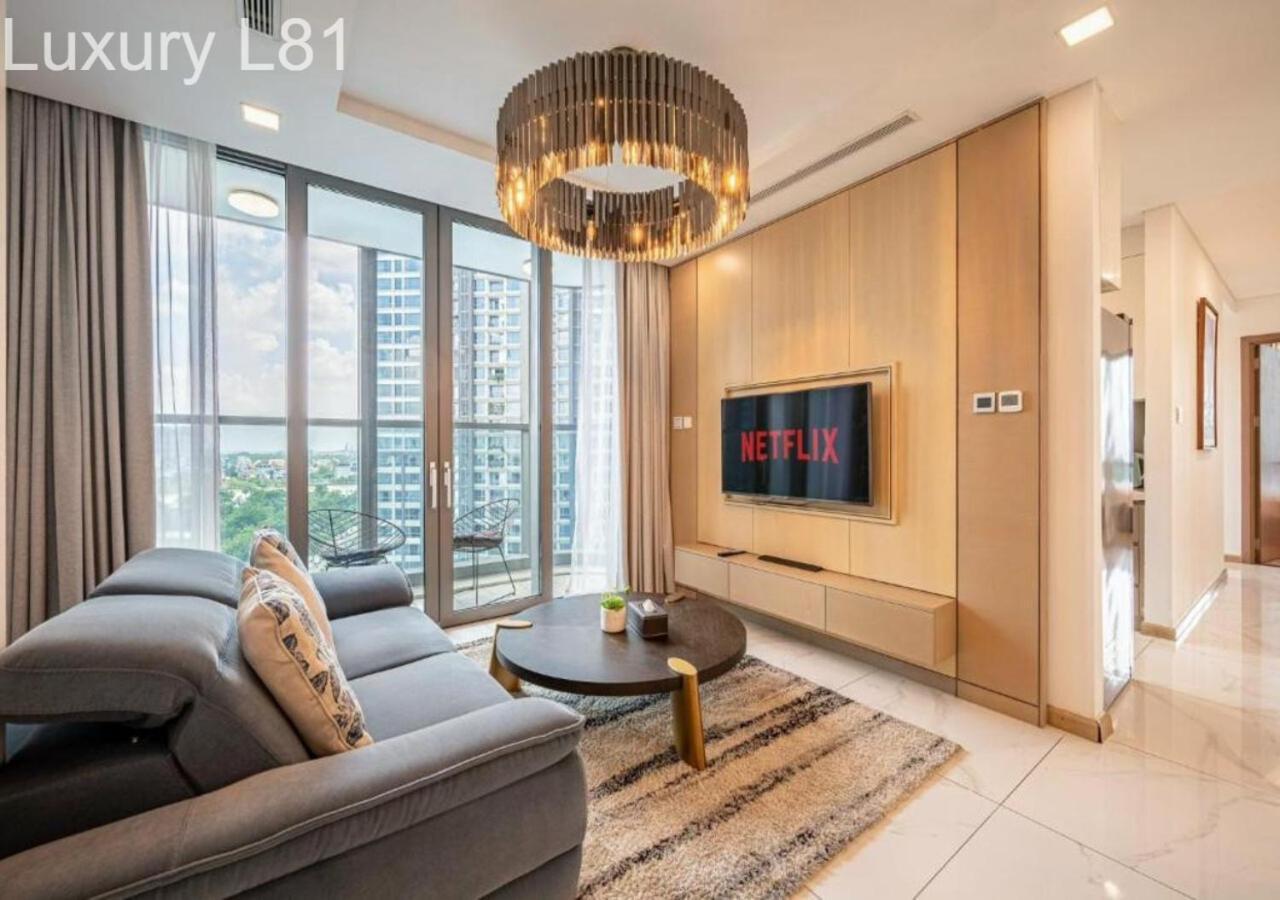 Angia Luxury Apartment Inside Landmark 81 Tower Apartment
