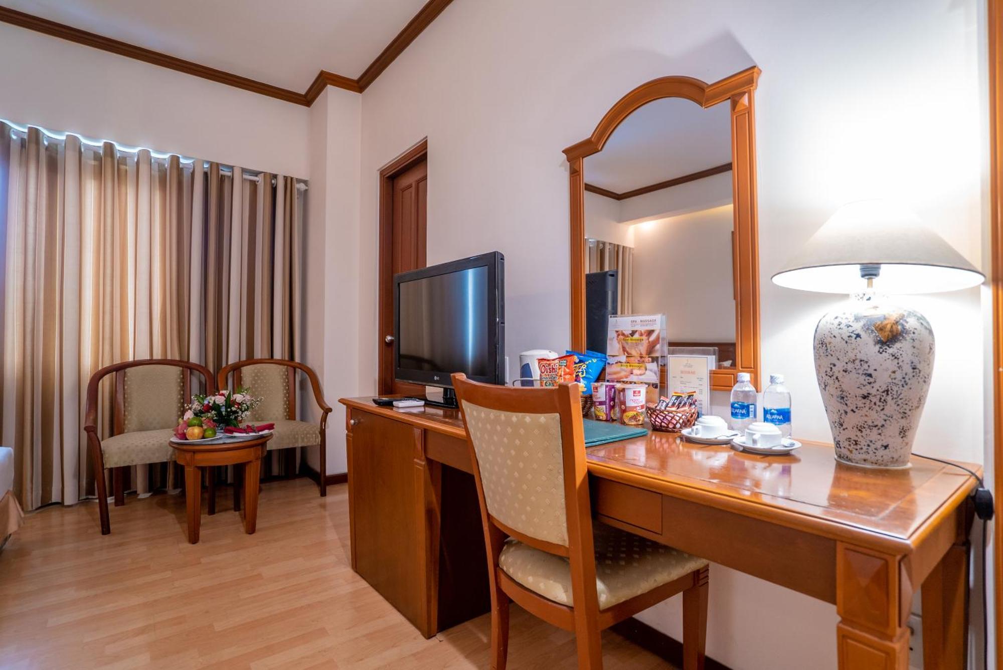 Oscar Saigon 4*
