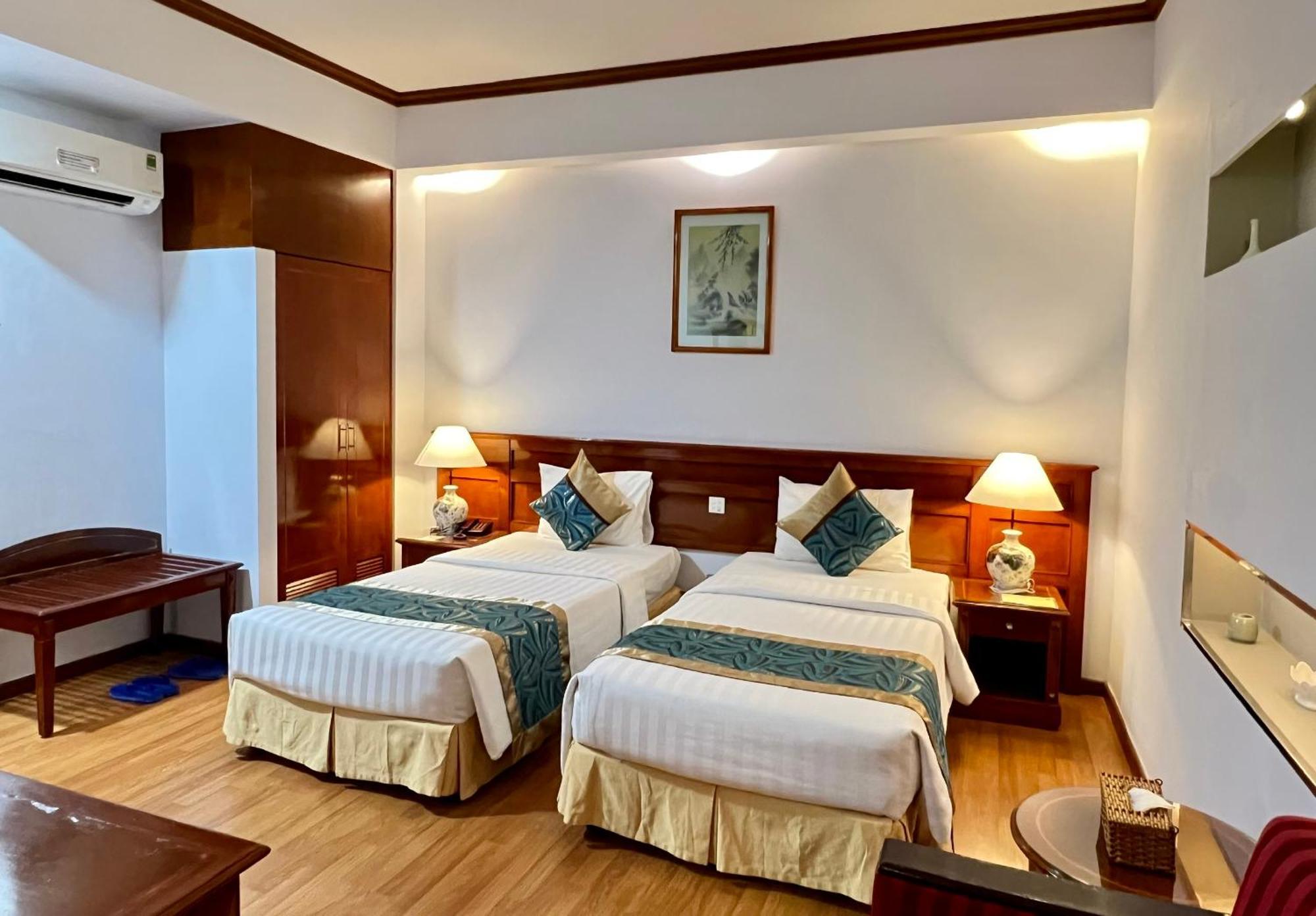Oscar Saigon Hotel 4*