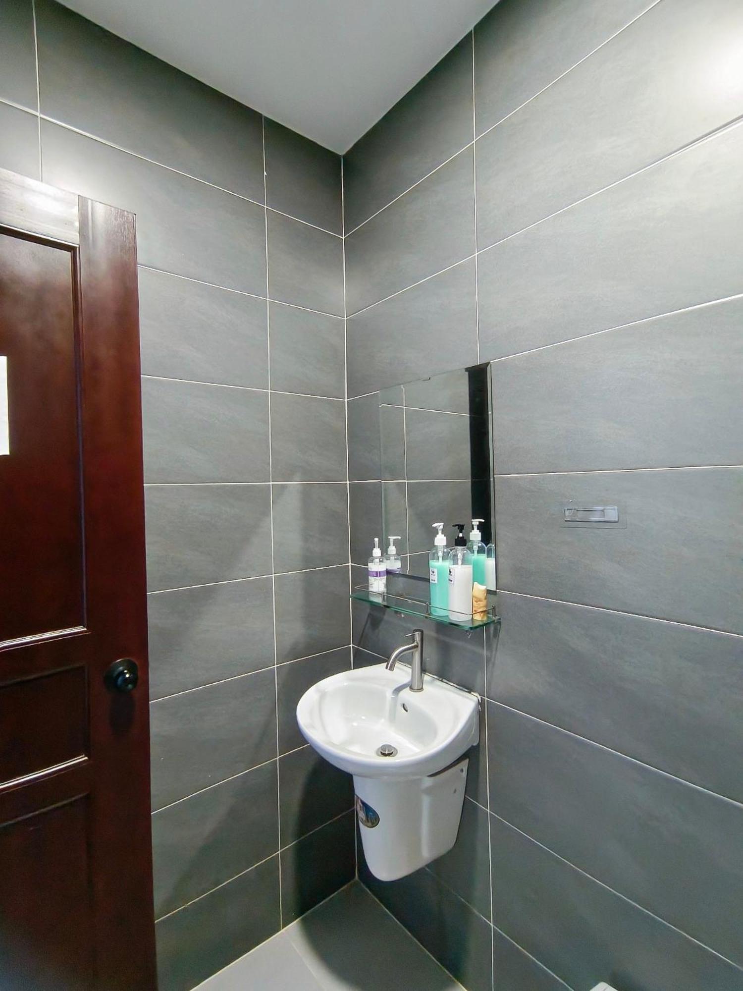 Start House Coliving Walk 5 Minute To The Airport