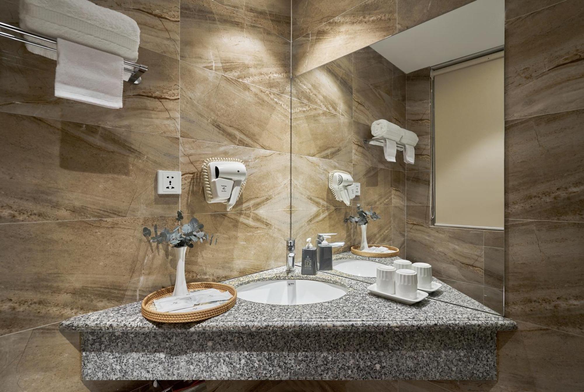 Hotel Sky Gem Sora 4*