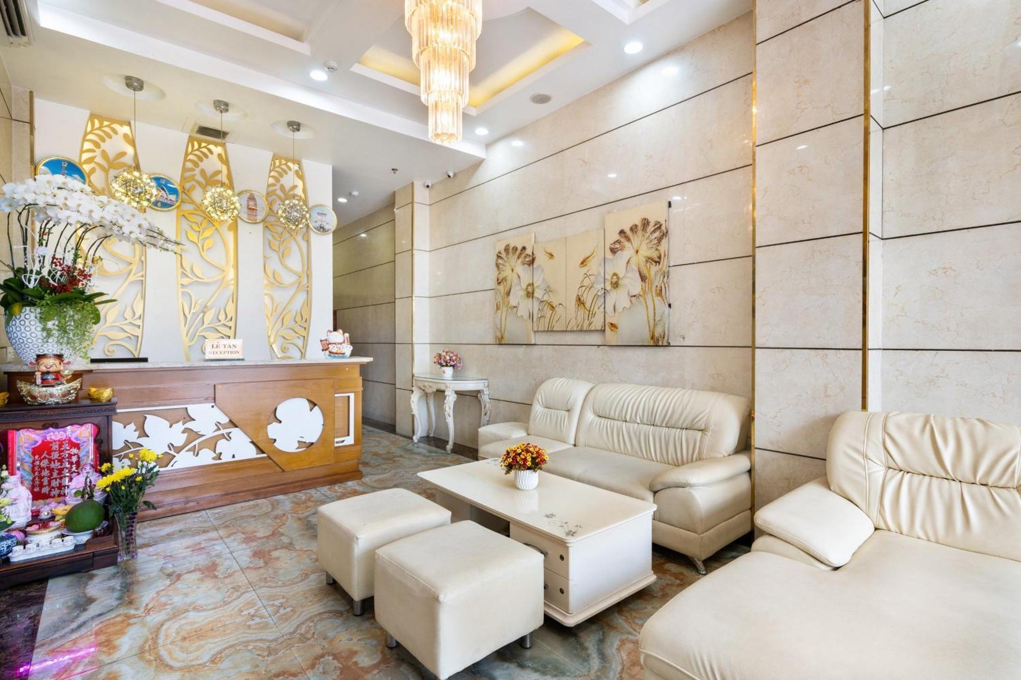 Luna Saigon - Bui Vien Walking Street 3*