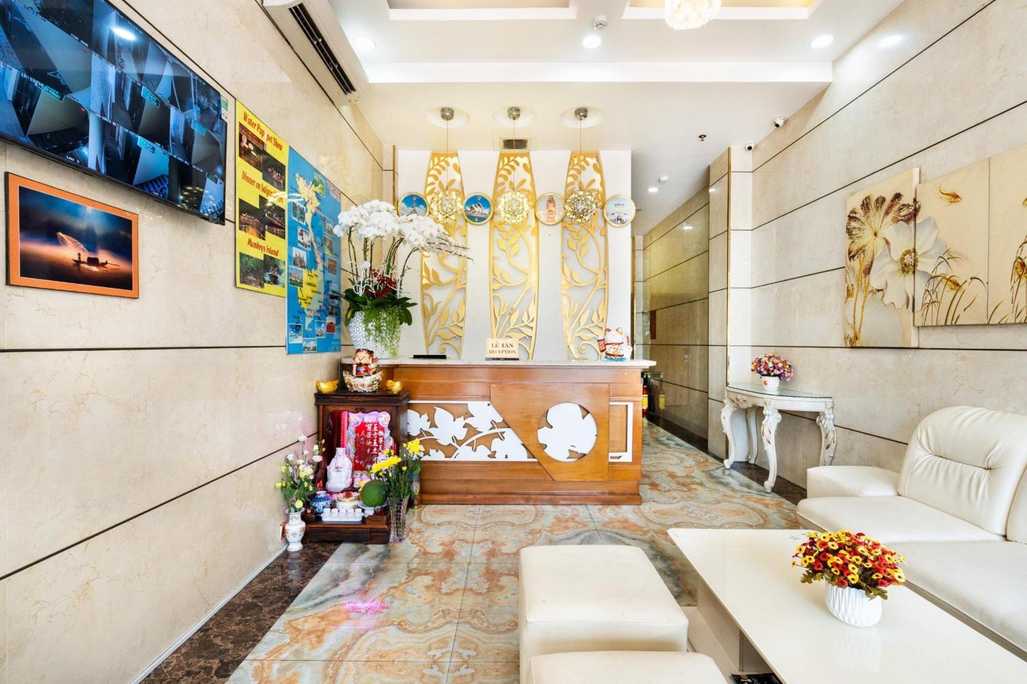 Hotel Luna Saigon - Bui Vien Walking Street