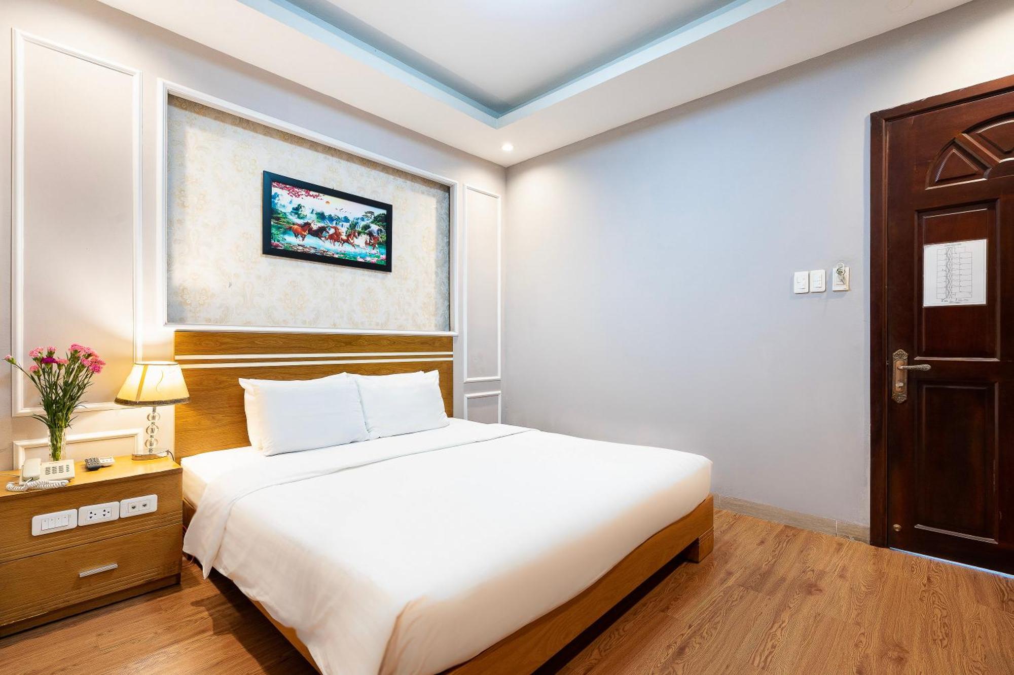 Hotel Lucky Star 266 De Tham 3*
