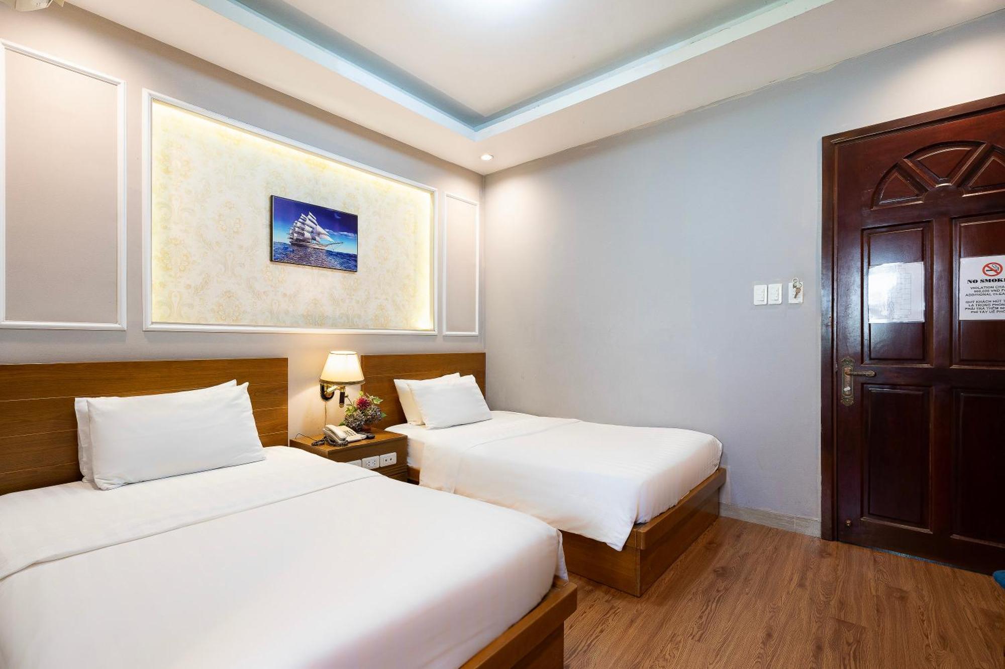 Hotel Lucky Star - Bui Vien Walking Street