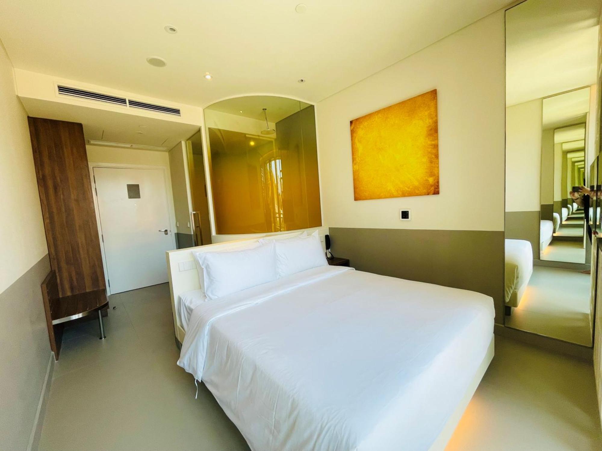 Hotel Wink Saigon Centre - 24hrs Lifestyle 4*