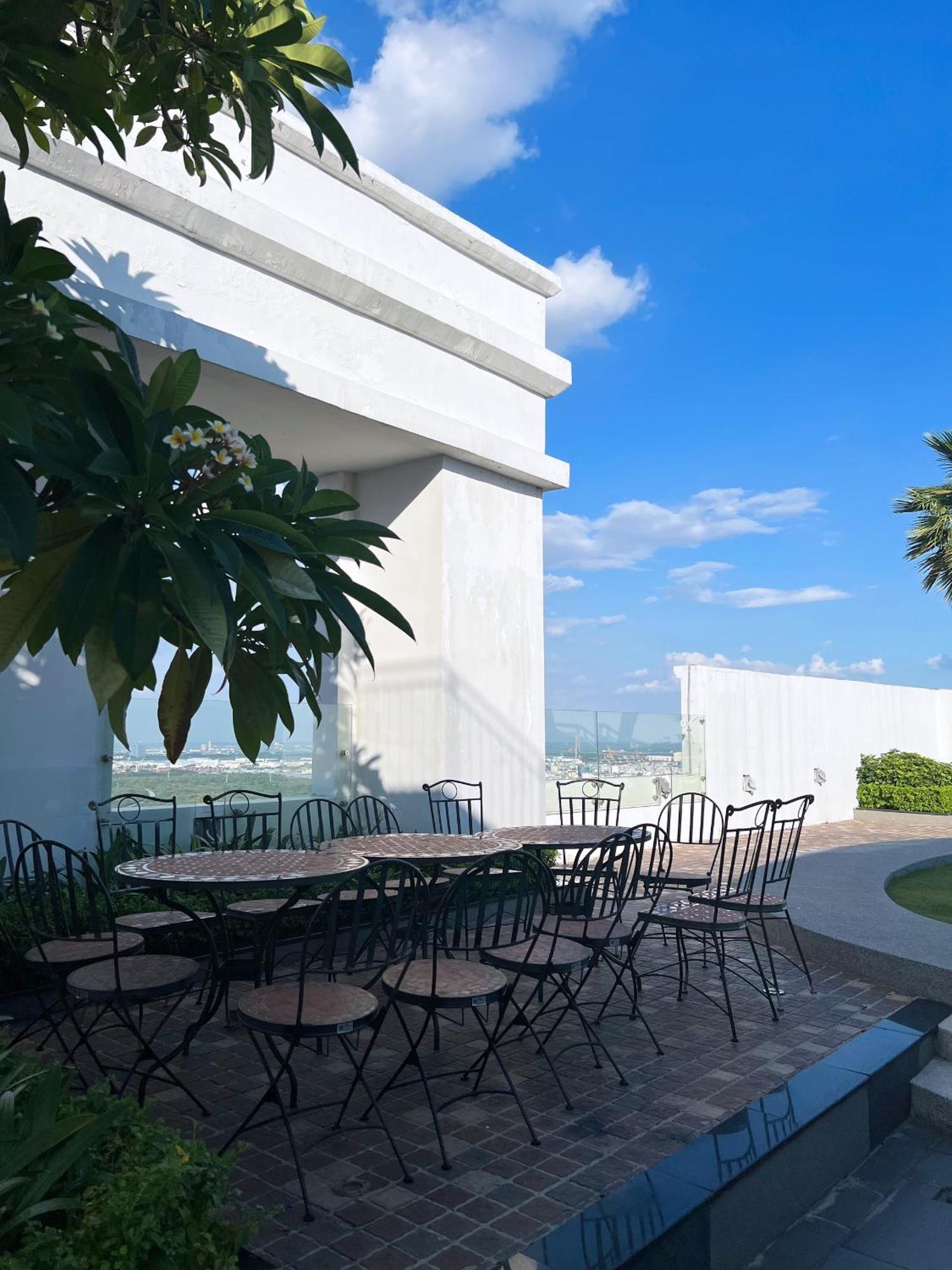 Blue Harbour - Saigon Royal Fully - Furnished Apt In Dist 4, 2 Bedrooms *