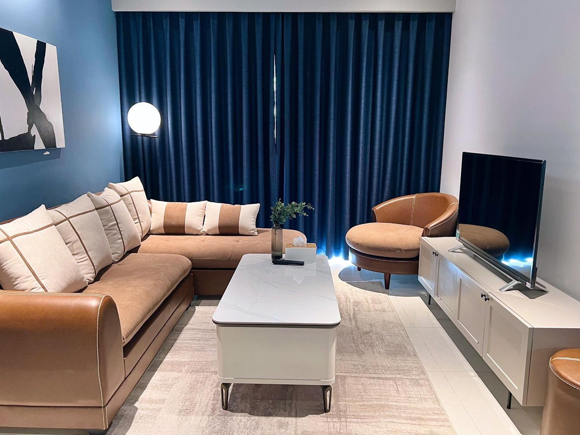 Blue Harbour - Saigon Royal Fully - Furnished Apt In Dist 4, 2 Bedrooms Căn hộ *