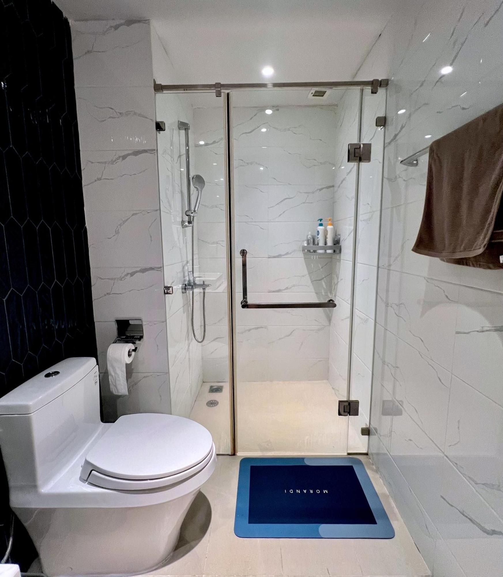 Căn hộ Blue Harbour - Saigon Royal Fully - Furnished Apt In Dist 4, 2 Bedrooms *