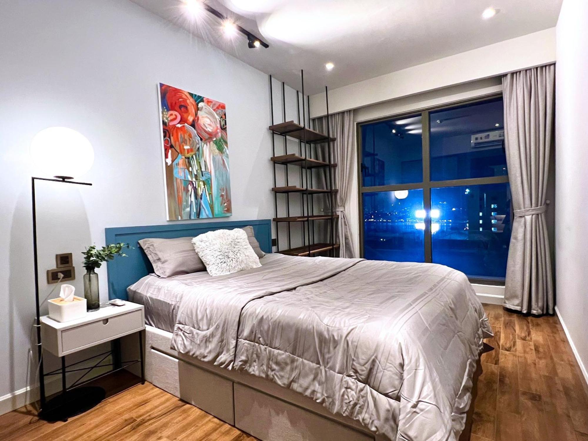 Căn hộ Blue Harbour - Saigon Royal Fully - Furnished Apt In Dist 4, 2 Bedrooms *