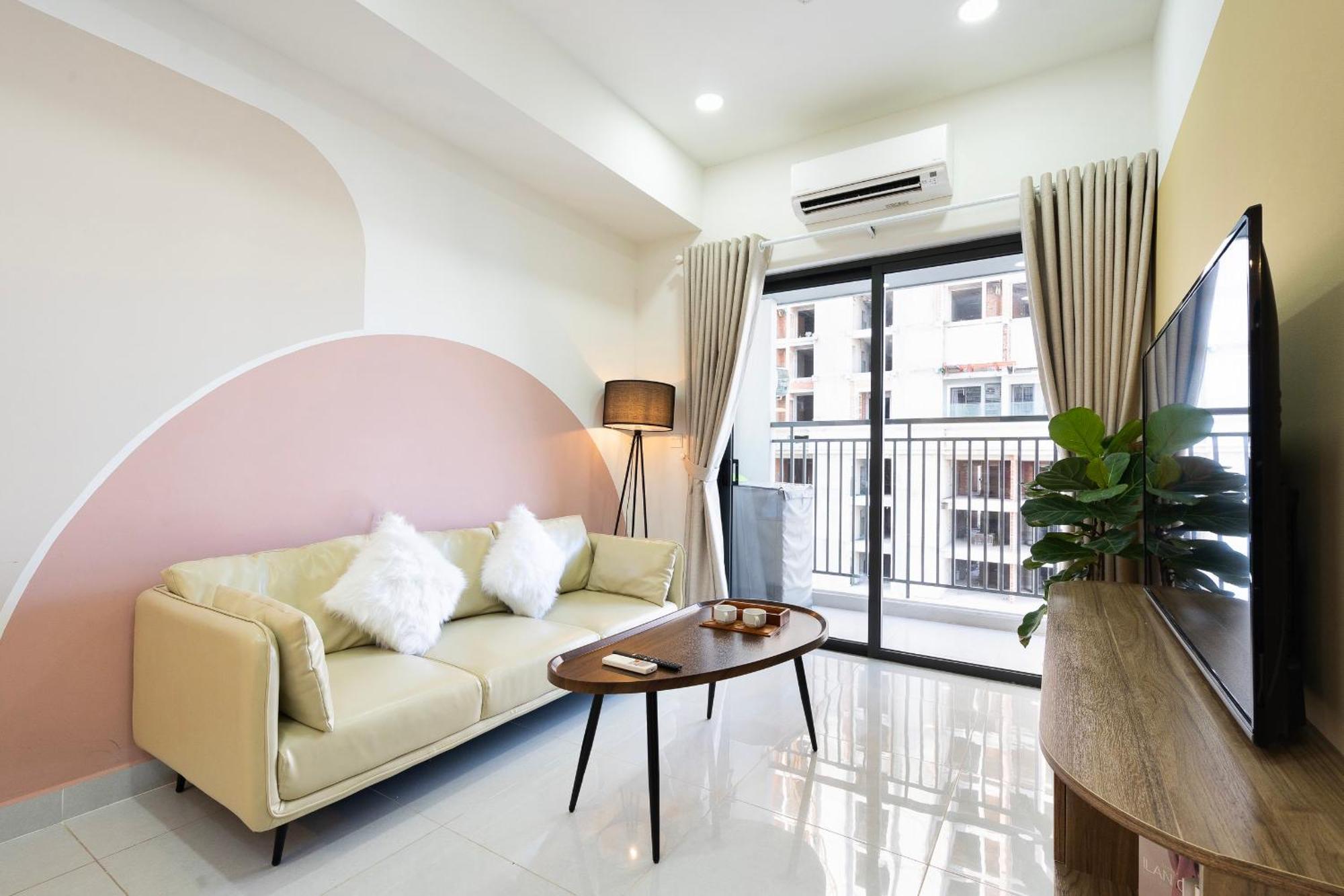 Unstay-089 At Soho D1 Saigon Apartment *